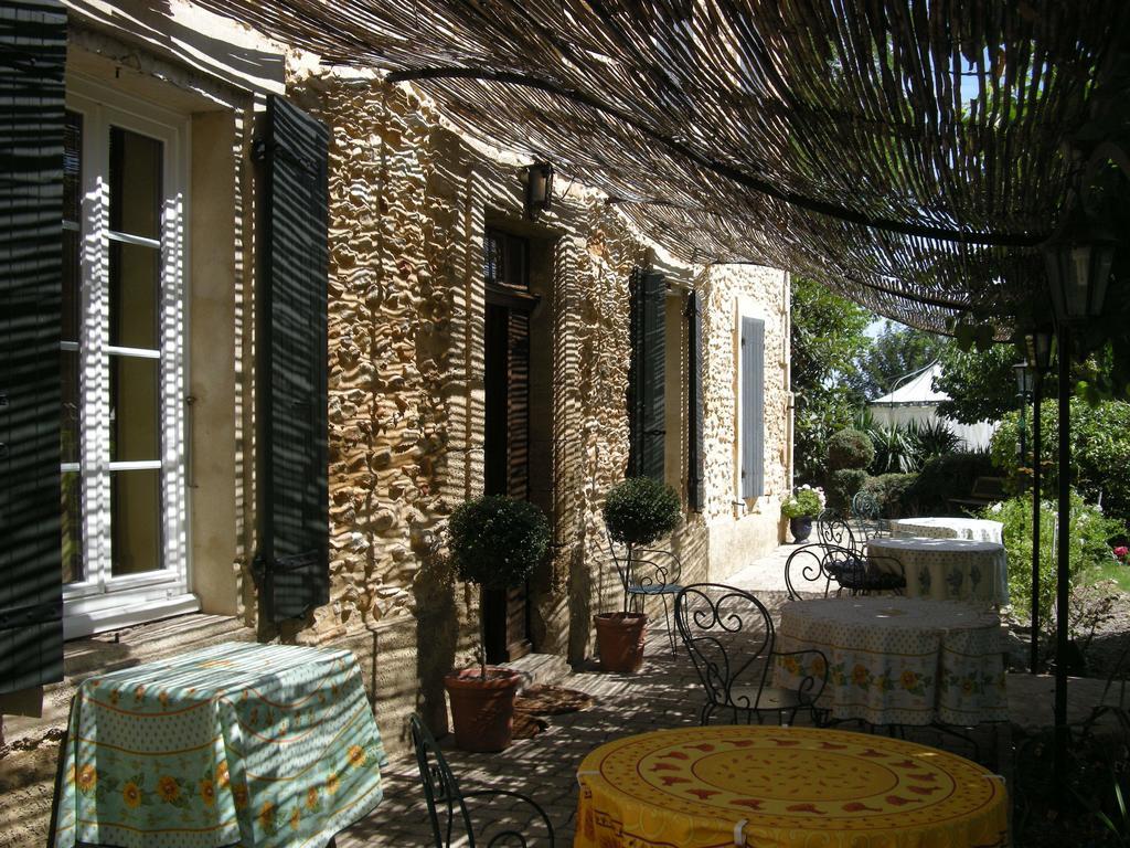 Bastide Des Princes B&B Caderousse Exterior foto