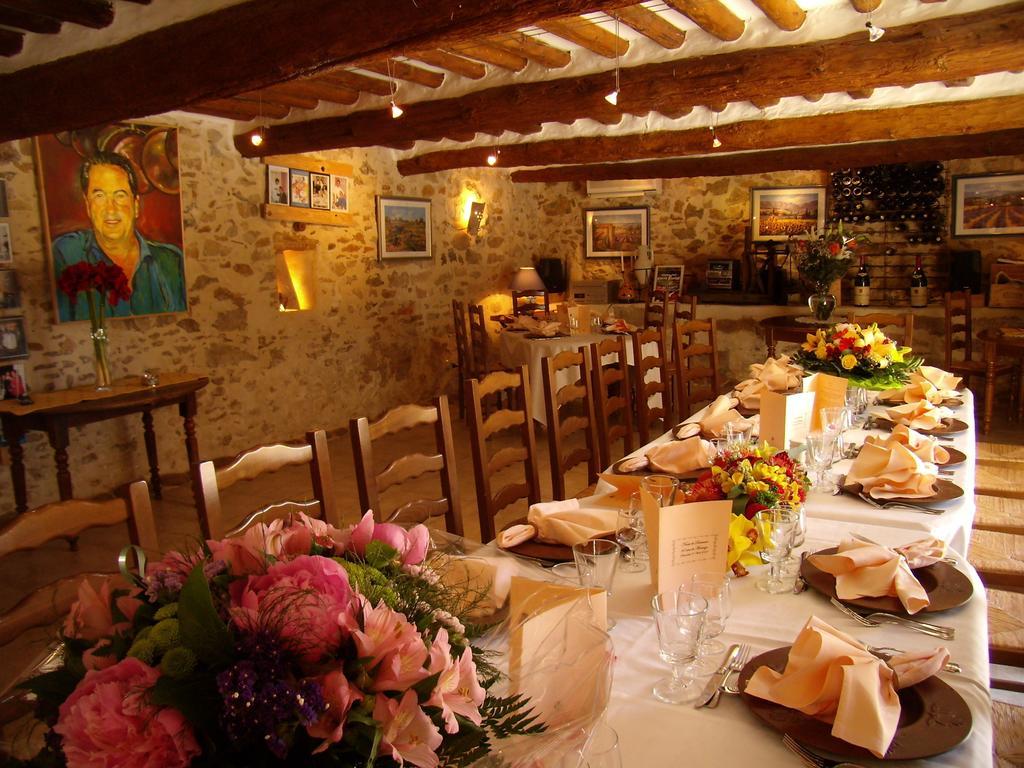 Bastide Des Princes B&B Caderousse Exterior foto
