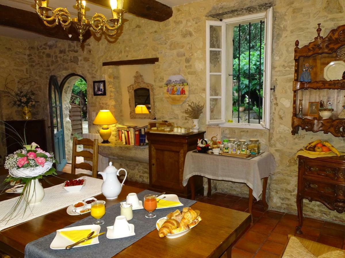 Bastide Des Princes B&B Caderousse Exterior foto